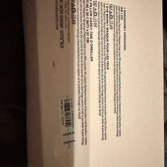 New Victoria’s Secret sleep set pillowcase eye mask and scrunchie - Picture 2 of 4